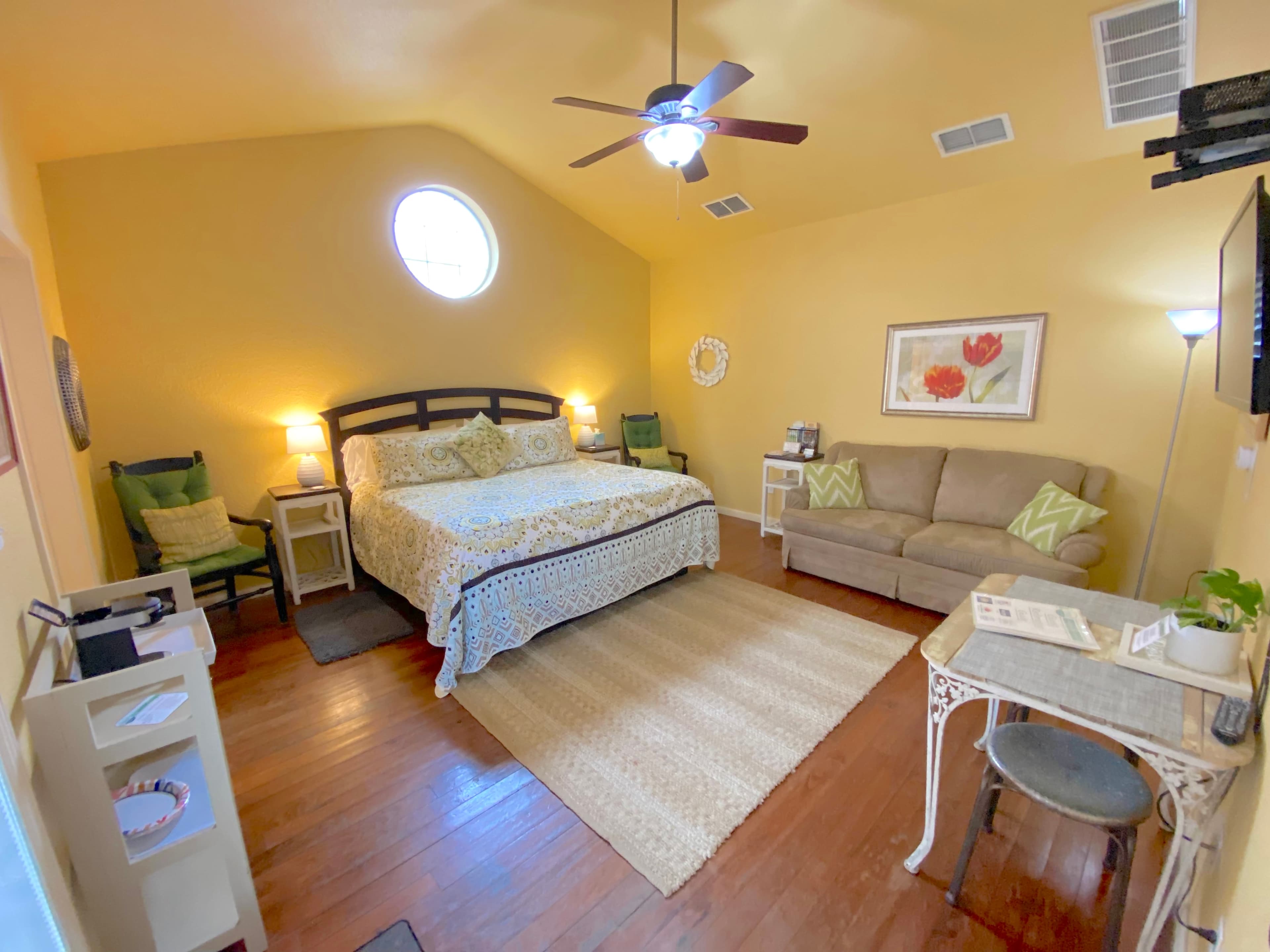 Comal Inn New Braunfels vacation rental hero image 4