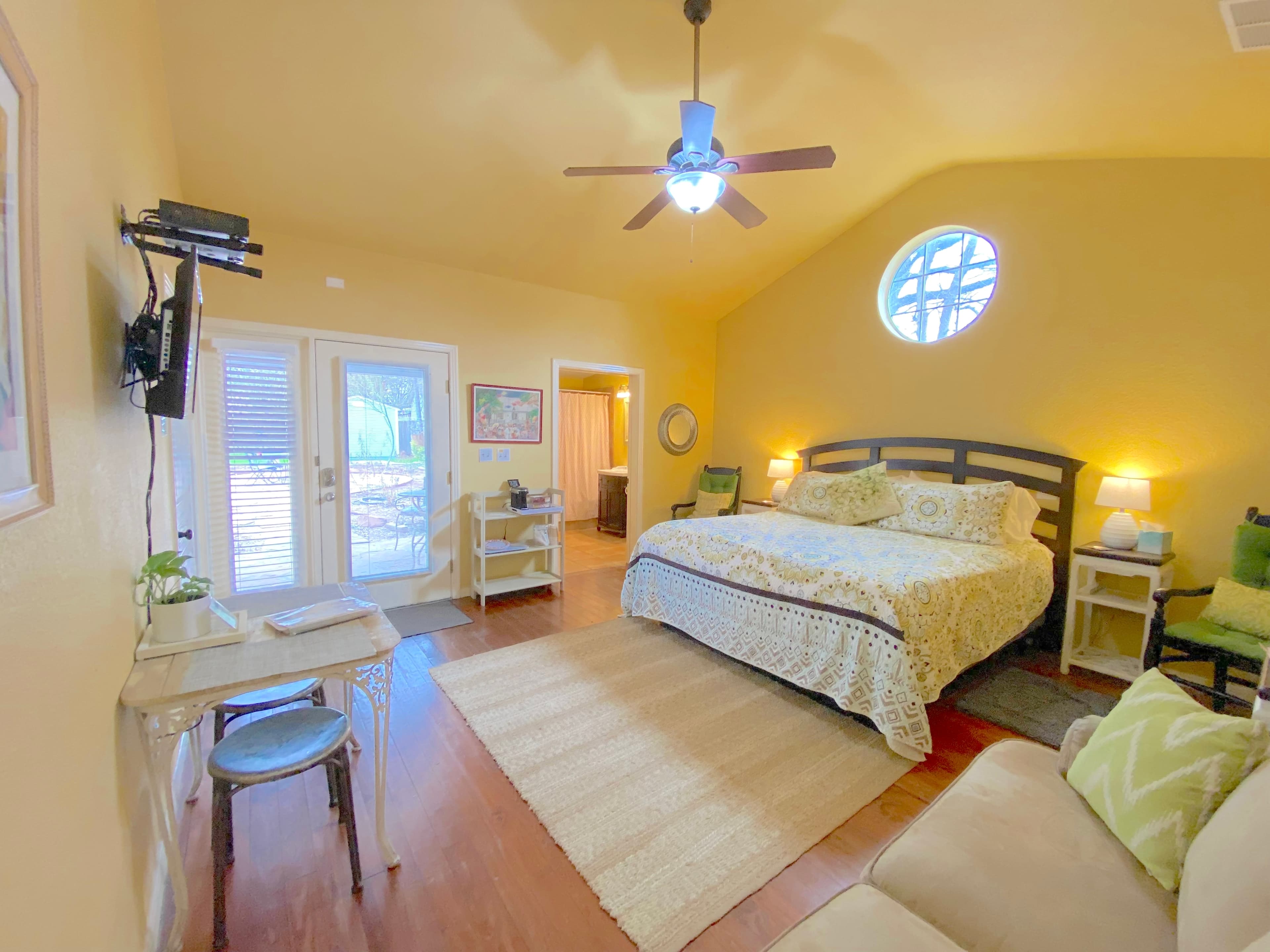 Juniper Room — Secluded Studio with Garden Patio & Jetted Tub interior view 2 at Comal Inn boutique vacation rental New Braunfels TX