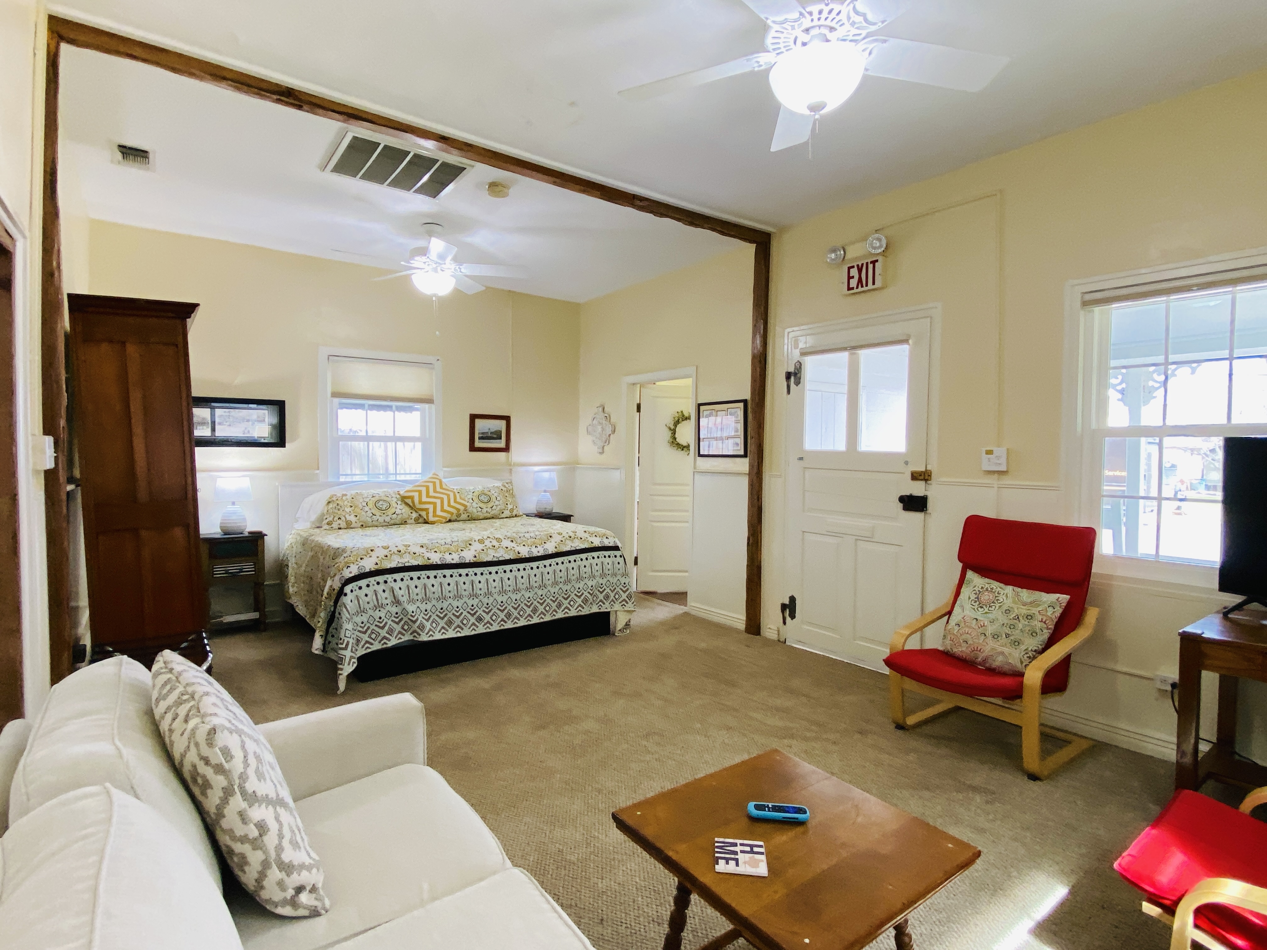 New Braunfels Room Suite private vacation rental at Comal Inn New Braunfels TX
